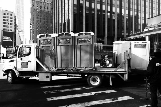 Best Portable restroom trailer rental  in Palmhurst, TX